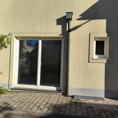 Erdgeschoss Wohnung Nahe Flughafen Vienna Exterior photo