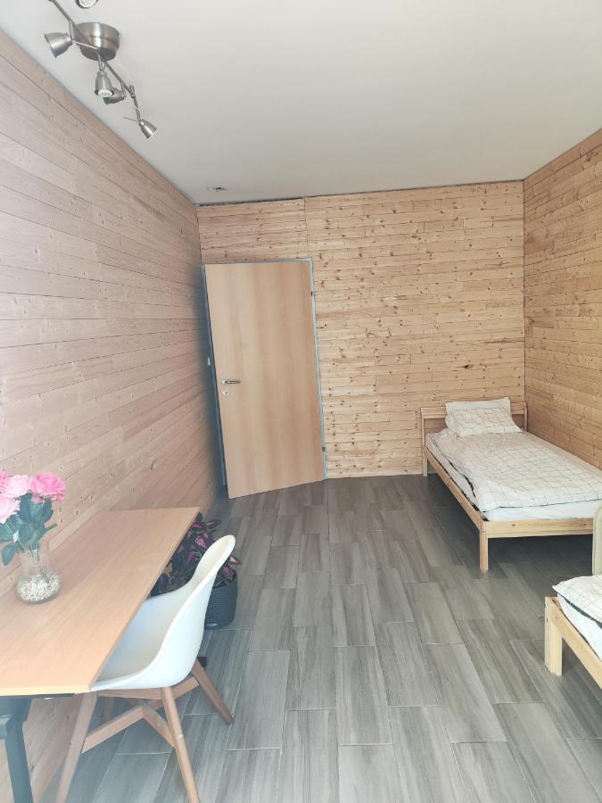 Erdgeschoss Wohnung Nahe Flughafen Vienna Exterior photo